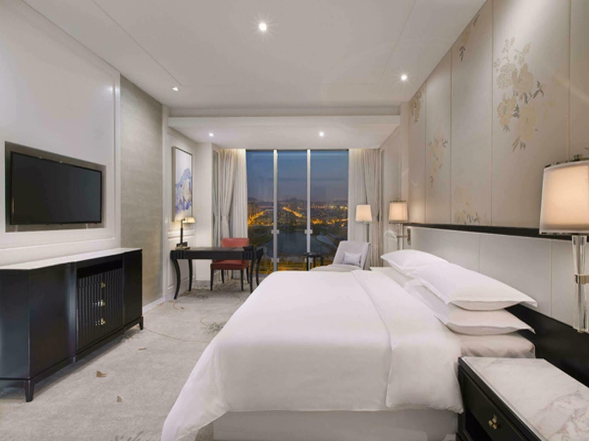 Sheraton Qingdao Licang Hotel מראה חיצוני תמונה